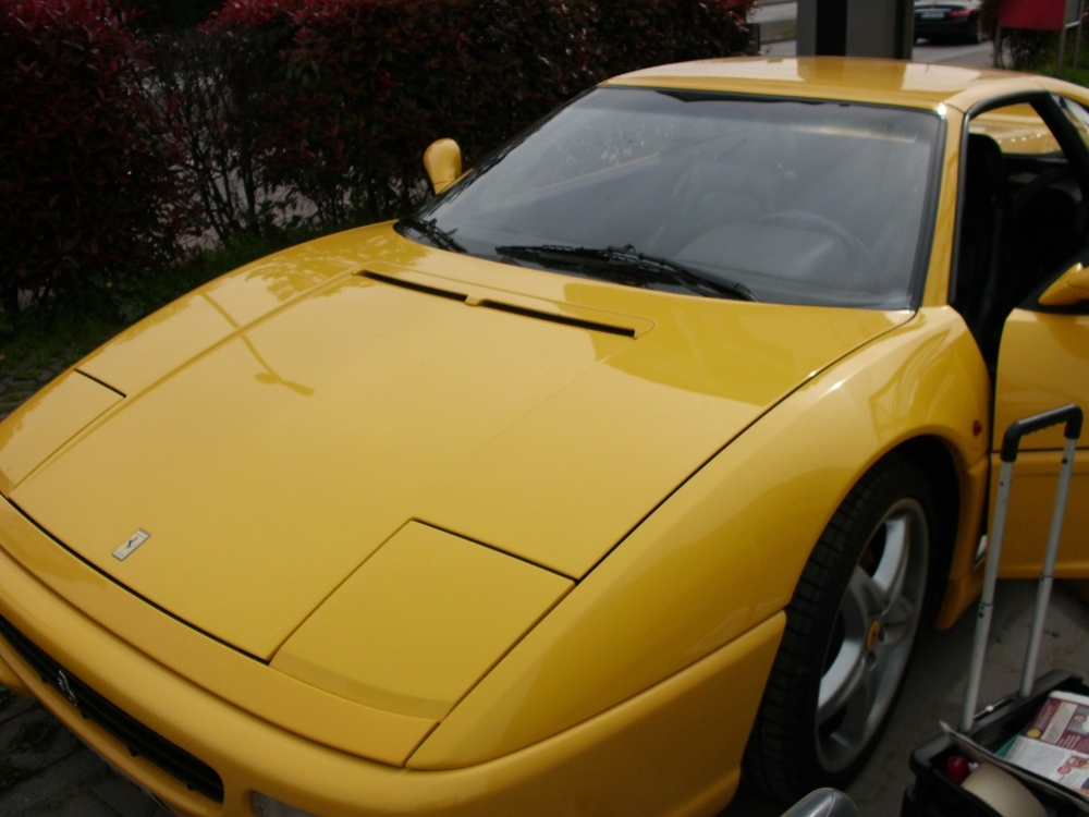 Vahed Leder, Fahzeuge, Leder