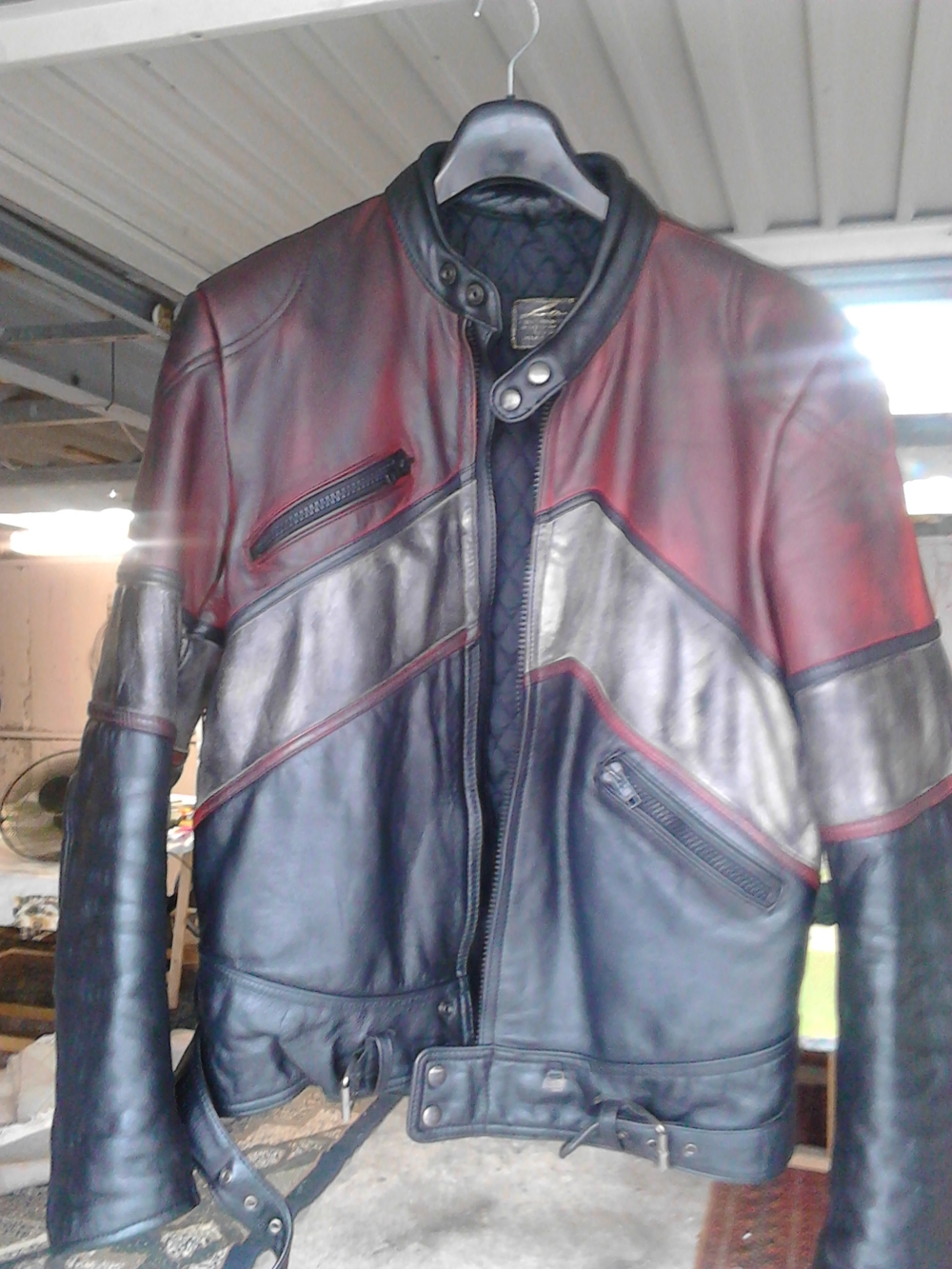 Vahed Leder, Kleidung, Leder